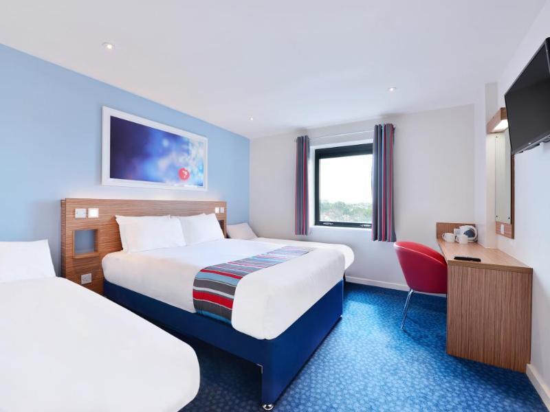 Travelodge London Raynes Park Exterior foto